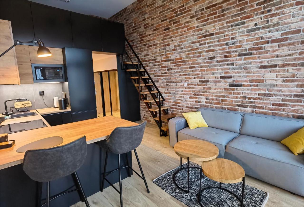 Apartament Loft Studio Airport Blisko Lotniska Zarembowicza Lotnisko วรอตซวาฟ ภายนอก รูปภาพ